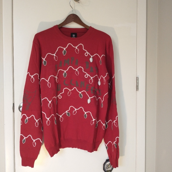 NFL Licensed Men's Tampa Bay Buccaneers Red/Light Up Ugly Sweater Sz XL - Picture 3 of 15